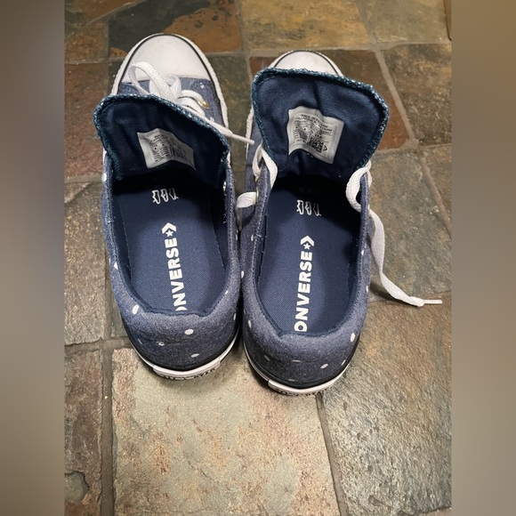 🤩Converse Women’s size 8 denim shoes 🤩 - Picture 4 of 6
